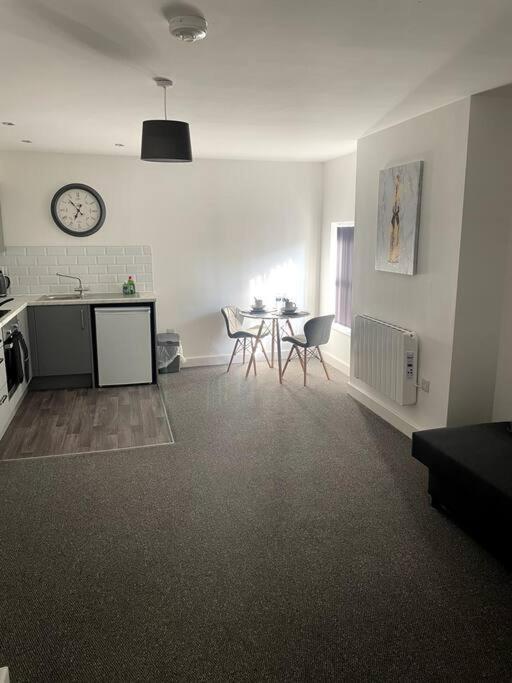 #6Bs 1 Bed Serviced Apartment Derby Eksteriør bilde